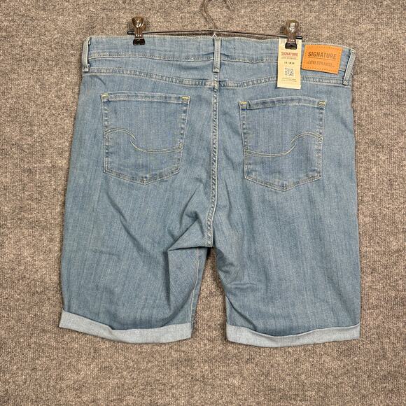 New Signature Levi's Strauss Size 8 W34 Mid Rise Bermuda Shorts Denim Blue - Picture 3 of 9